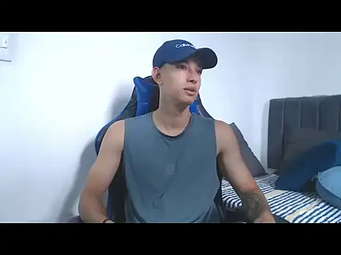 Snapshot of jake_shadow14 chatting on 21, 11, 2025 jake shadow14 online show from 21, 11, 2025