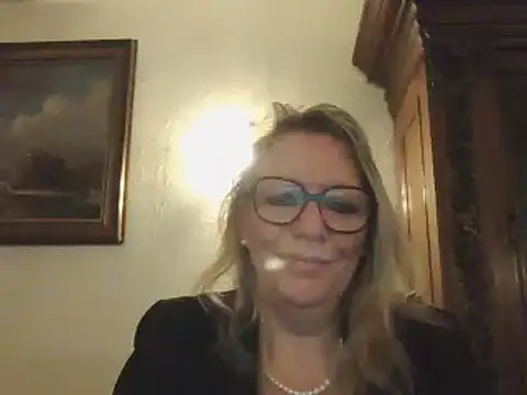 Snapshot of Silkesquirt chatting on 2, 12, 2024 Silkesquirt online show from 2, 12, 2024