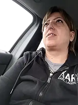 Snapshot of larylary6969 chatting on 6, 10, 2025 larylary6969 online show from 6, 10, 2025