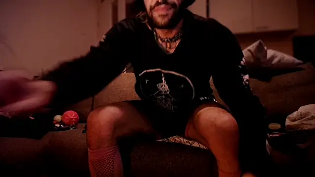 P4RtYBOII92 online show from 17, 9, 2025