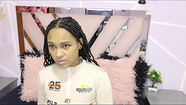 Elith noa online show from 5, 12, 2025