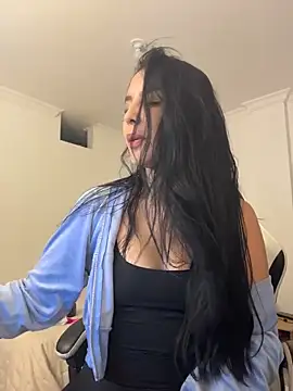Snapshot of _miaquevedo_ chatting on 28, 4, 2026 miaquevedo online show from 28, 4, 2026