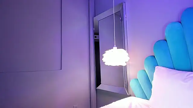 CaitlynCouper online show from 18, 3, 2025