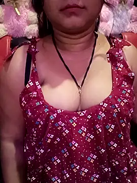 Snapshot of ella_mariya chatting on 13, 5, 2026 ella mariya online show from 13, 5, 2026