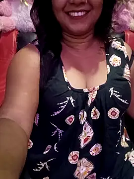 Snapshot of ella_mariya chatting on 1, 6, 2026 ella mariya online show from 1, 6, 2026