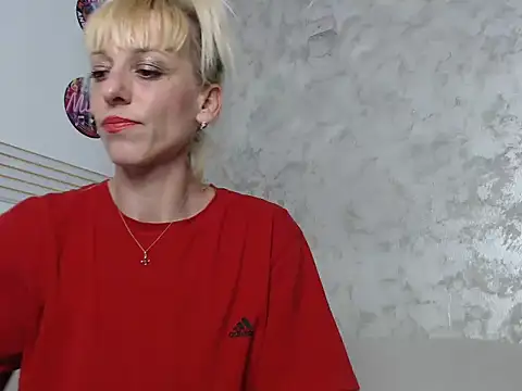 Snapshot of AyleenSmith chatting on 12, 5, 2026 AyleenSmith online show from 12, 5, 2026