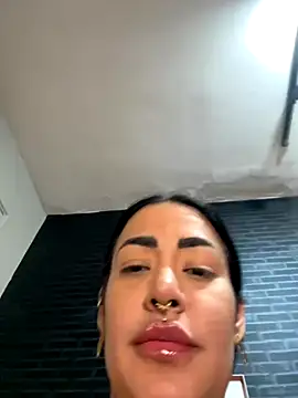 Snapshot of exquentadamay chatting on 18, 10, 2025 exquentadamay online show from 18, 10, 2025