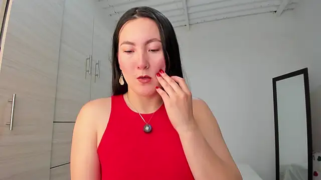 Snapshot of Elle_Lee_ chatting on 12, 11, 2025 Elle Lee online show from 12, 11, 2025