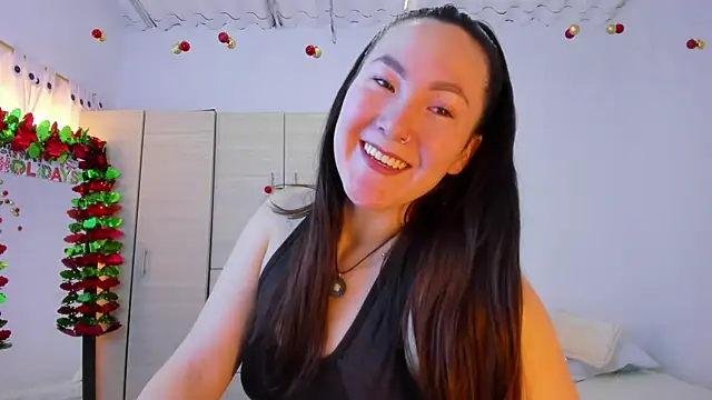 Snapshot of Elle_Lee_ chatting on 4, 12, 2025 Elle Lee online show from 4, 12, 2025