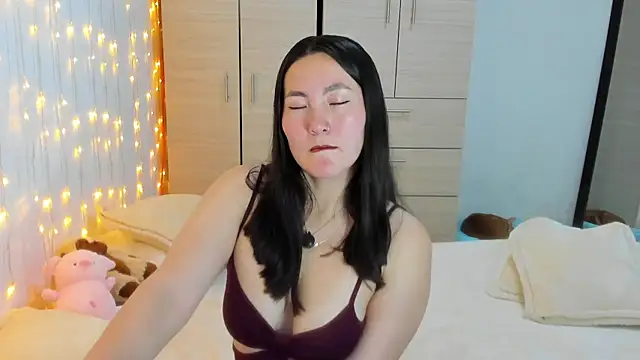 Snapshot of Elle_Lee_ chatting on 15, 1, 2026 Elle Lee online show from 15, 1, 2026