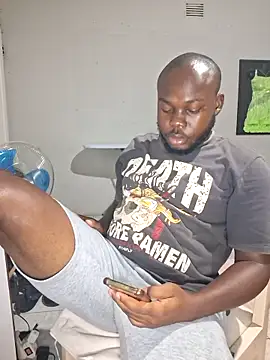 Snapshot of LaughRiotX chatting on 31, 3, 2026 LaughRiotX online show from 31, 3, 2026