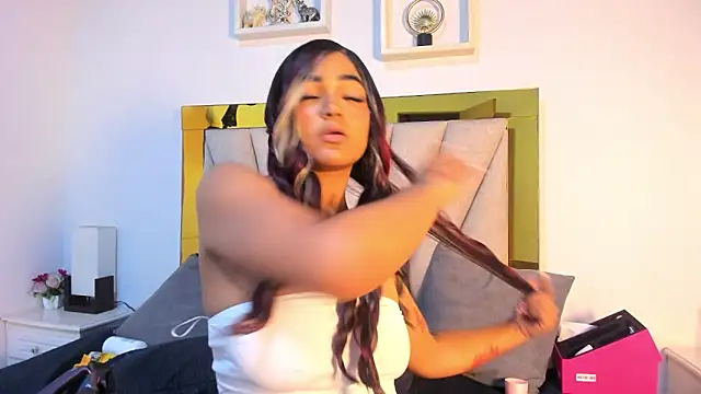 Snapshot of vahiolet_fuentes chatting on 27, 3, 2026 vahiolet fuentes online show from 27, 3, 2026