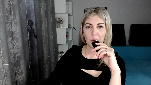 Snapshot of Amelia_Harper chatting on 12, 3, 2025 Amelia Harper online show from 12, 3, 2025