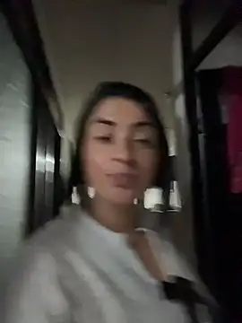 Snapshot of karenlennox1 chatting on 10, 4, 2026 karenlennox1 online show from 10, 4, 2026