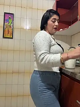 Snapshot of karenlennox1 chatting on 10, 4, 2026 karenlennox1 online show from 10, 4, 2026