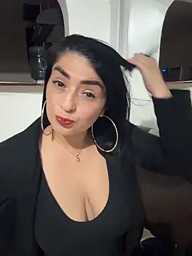 Snapshot of karenlennox1 chatting on 11, 4, 2026 karenlennox1 online show from 11, 4, 2026