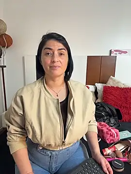 Snapshot of karenlennox1 chatting on 22, 4, 2026 karenlennox1 online show from 22, 4, 2026