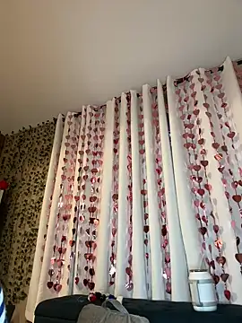 Cherry-red-xo online show from 16, 1, 2025