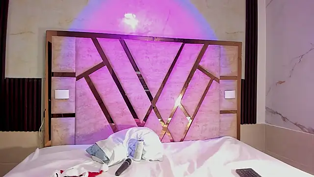 Snapshot of molly_sweetee chatting on 5, 12, 2025 molly sweetee online show from 5, 12, 2025