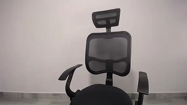 Snapshot of present_the_magic chatting on 21, 1, 2025 present the magic online show from 21, 1, 2025