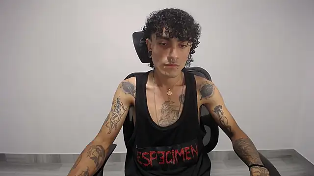 Snapshot of present_the_magic chatting on 26, 2, 2025 present the magic online show from 26, 2, 2025