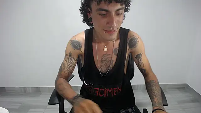 Snapshot of present_the_magic chatting on 26, 2, 2025 present the magic online show from 26, 2, 2025