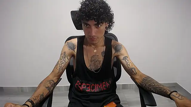 Snapshot of present_the_magic chatting on 27, 2, 2025 present the magic online show from 27, 2, 2025