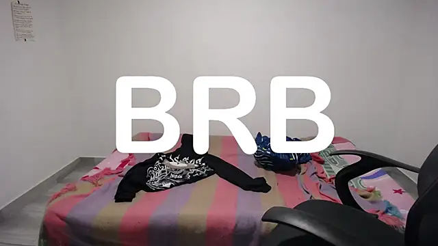 Snapshot of present_the_magic chatting on 23, 9, 2025 present the magic online show from 23, 9, 2025