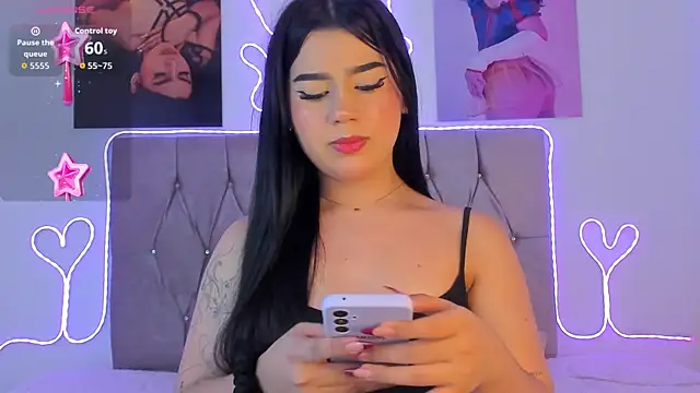 Snapshot of Ashley_piinkk_ chatting on 4, 5, 2026 Ashley piinkk online show from 4, 5, 2026