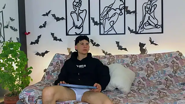 Nicole and deam13 online show from 7, 10, 2025