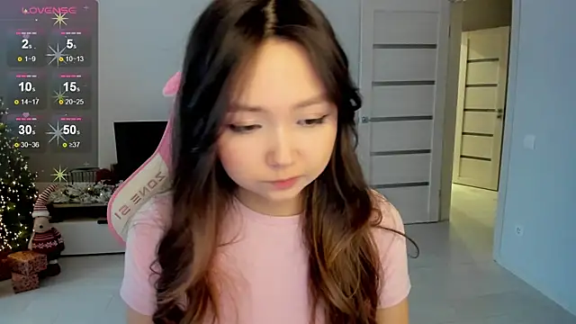 Snapshot of Fluffy_Rose chatting on 16, 12, 2025 Fluffy Rose online show from 16, 12, 2025