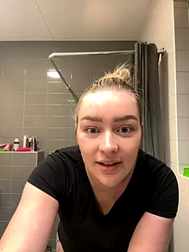 Snapshot of xX_HotCouple_Xx chatting on 22, 9, 2025 xX HotCouple Xx online show from 22, 9, 2025