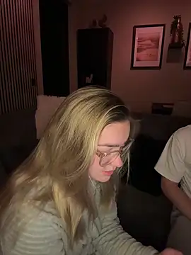 Snapshot of xX_HotCouple_Xx chatting on 25, 9, 2025 xX HotCouple Xx online show from 25, 9, 2025