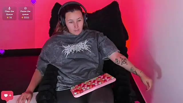 bonnie moon  online show from 5, 2, 2026