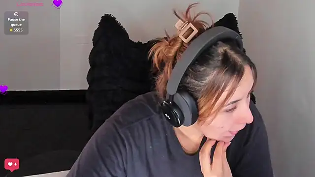 bonnie moon  online show from 12, 2, 2026