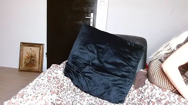 JuicyJanexo online show from 9, 12, 2024