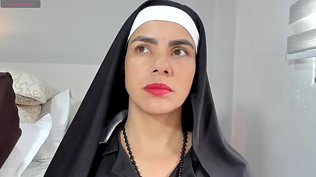 Snapshot of ClaraMariaMon chatting on 11, 4, 2026 ClaraMariaMon online show from 11, 4, 2026