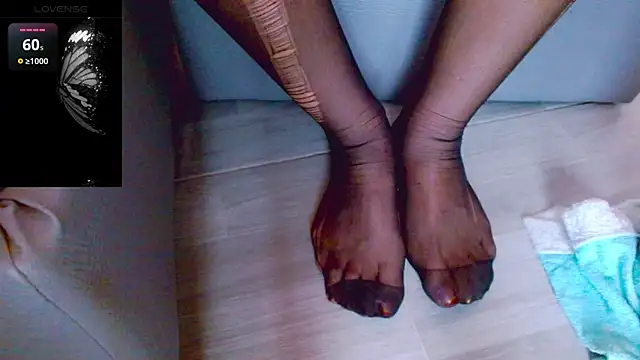 Snapshot of sara-bbc-dominant chatting on 1, 2, 2025 sara-bbc-dominant online show from 1, 2, 2025