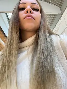 Highschoolpussy online show from 18, 11, 2025