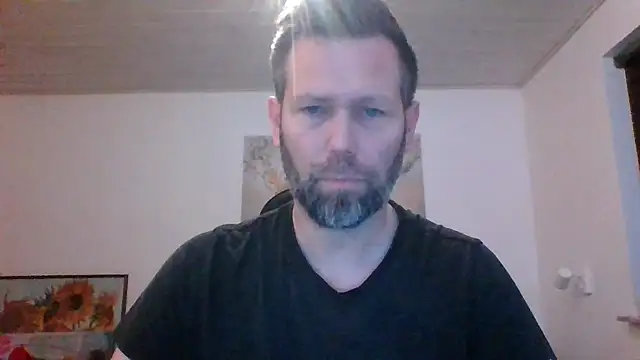 Snapshot of Gotta1 chatting on 19, 12, 2025 Gotta1 online show from 19, 12, 2025