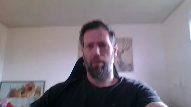 Snapshot of Gotta1 chatting on 10, 4, 2026 Gotta1 online show from 10, 4, 2026