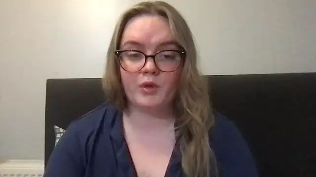 honeyyy24 online show from 10, 4, 2026