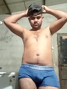 travieso2893 online show from 9, 3, 2025