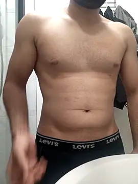 Snapshot of samcumms chatting on 1, 3, 2025 samcumms online show from 1, 3, 2025