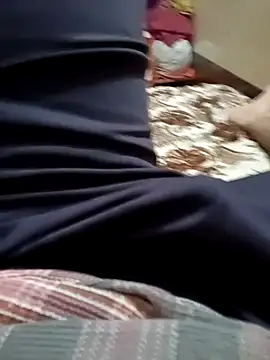 Snapshot of Naresh00766 chatting on 16, 12, 2025 Naresh00766 online show from 16, 12, 2025