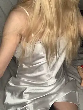 Snapshot of Lolitaxlola chatting on 13, 12, 2025 Lolitaxlola online show from 13, 12, 2025