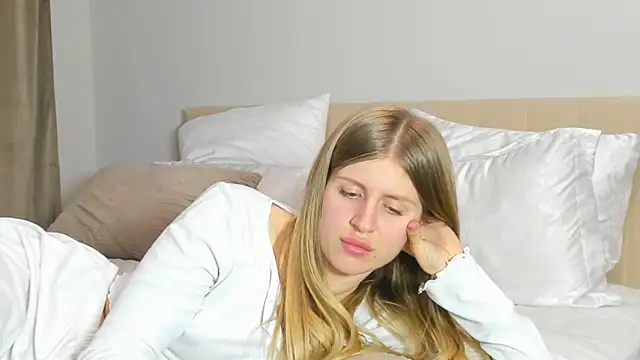 kirraa  online show from 2, 2, 2026