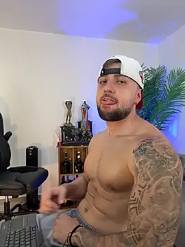 OwenMaximus814 online show from 14, 10, 2025