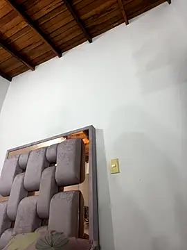 melyescobar online show from 2, 11, 2025