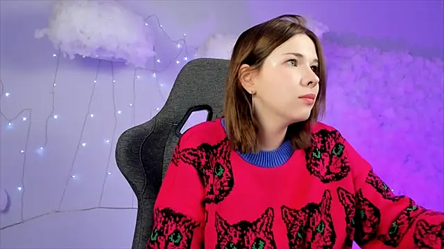 Snapshot of AliceSunday chatting on 11, 2, 2025 AliceSunday online show from 11, 2, 2025